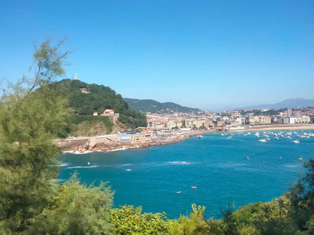 Golfo di Salerno e città affacciata sul mare