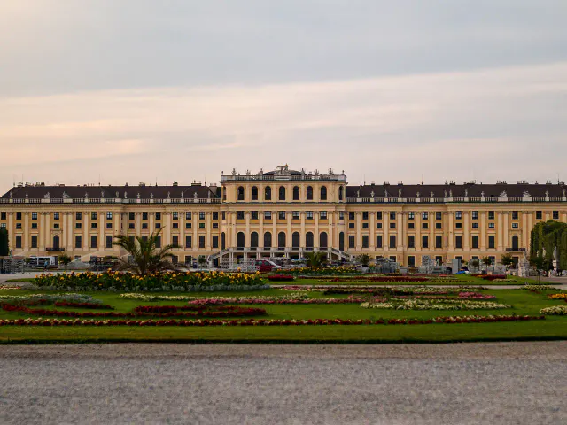 Palazzo di Schönbrunn e giardini imperiali a Vienna